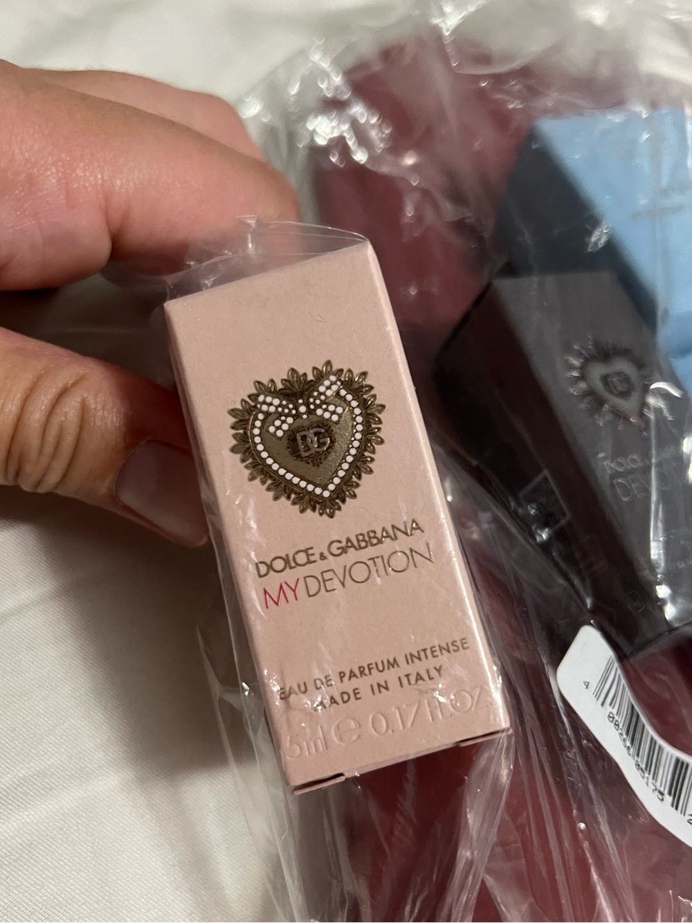 Dolce and Gabbana Set of four fragrances and cosmetic bag - Picture 3 of 7